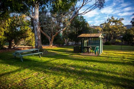 Our Grounds Grampians National Park | Mountain View Motor Inn & Holiday Lodges - Halls Gap Vic